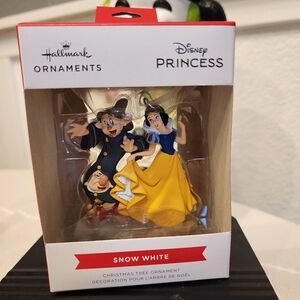 Disney Princess Snow White and Dwarfs Ornament